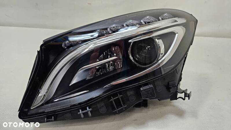 LAMPA LEWA PRAWA MERCEDES GLA W156 ILS BI-XENON A1569063700 A1569063800 - 2