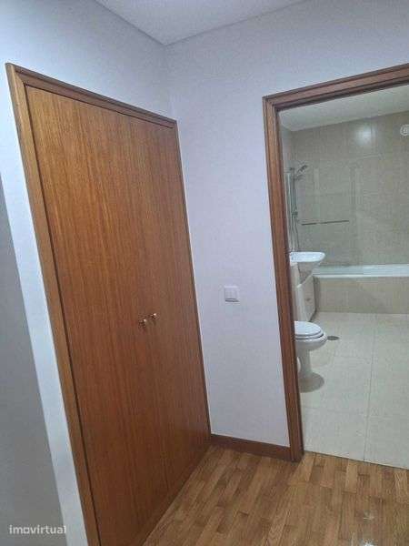 apartamento com 3 quartos junto a general torres metro/comboio - Grande imagem: 5/12