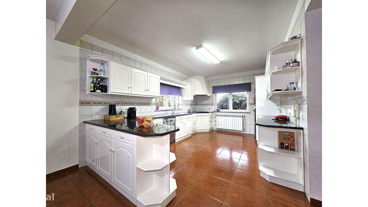 Moradia T4 Poços c/ terreno-7