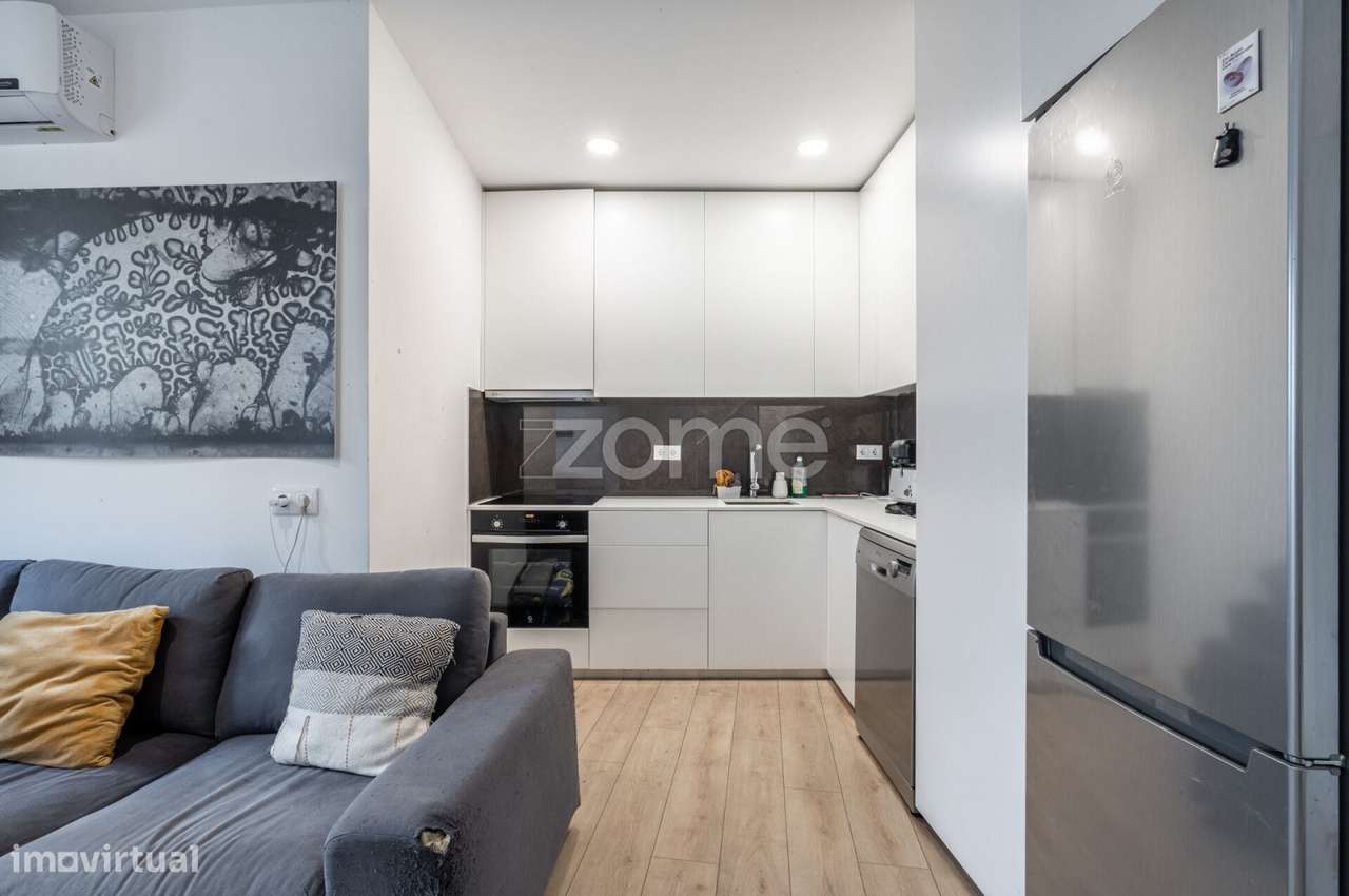 Prédio com grandes áreas no Centro de Leiria-3