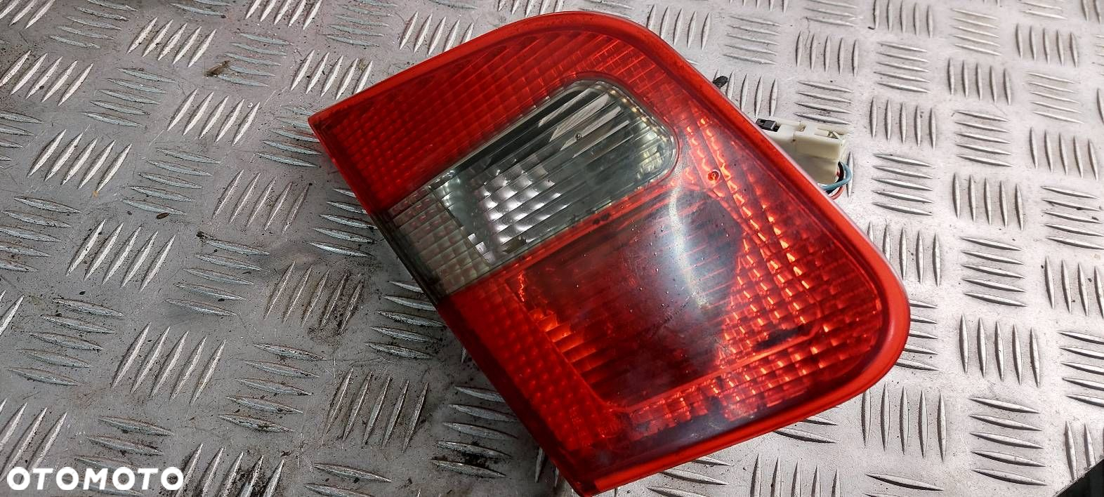 LAMPY TYŁ KOMPLET LEWA PRAWA CARISMA I SEDAN - 3