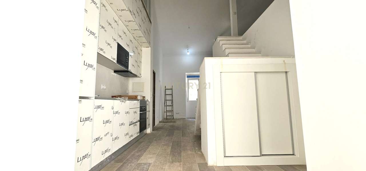 Moradia T2 + 1 no coração do bairro da Ajuda-9