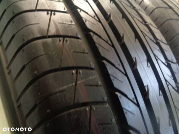 YOKOHAMA BLUEARTH E70 225/55R18 98H - 9