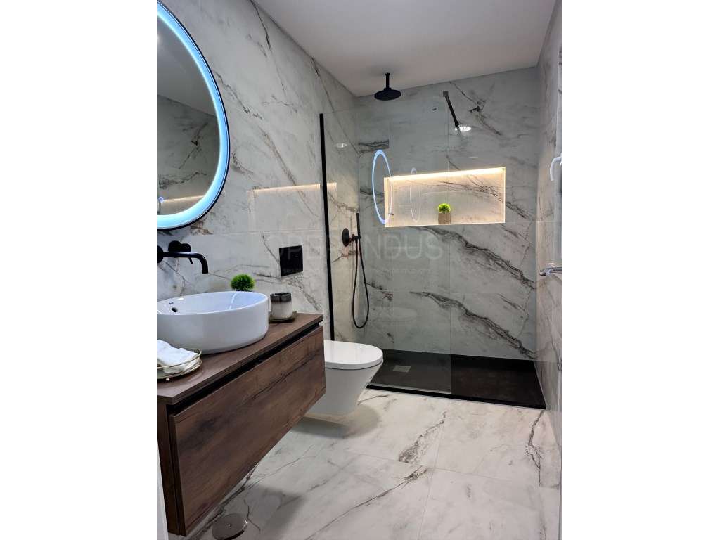 Moradia Isolada T4 Venda Almada-13