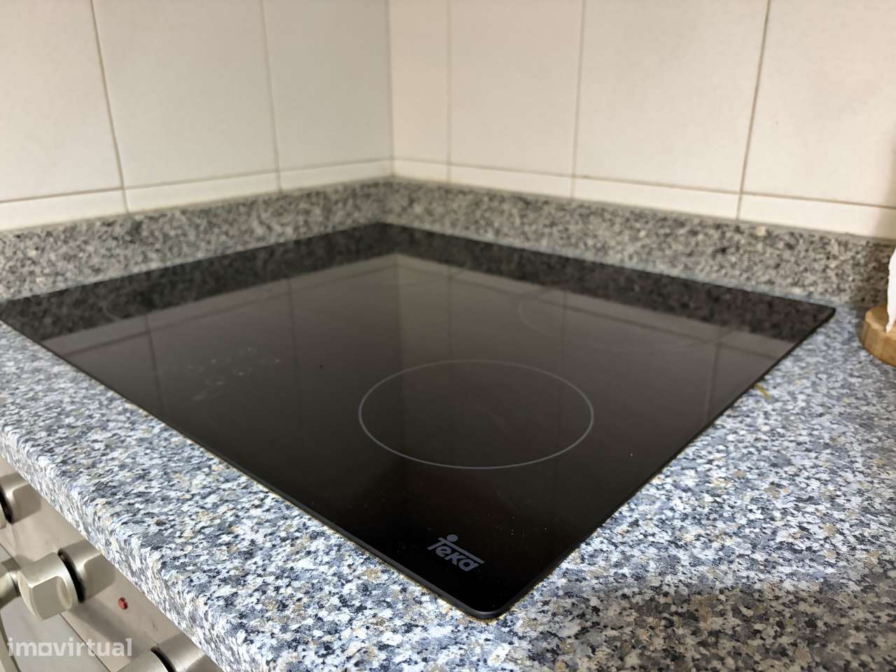 Apartamento T1 com garagem e elevador - Grande imagem: 2/17