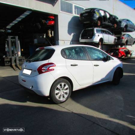 Peugeot 208 1.4hdi 2014 - Peças Usadas (7741) - 3