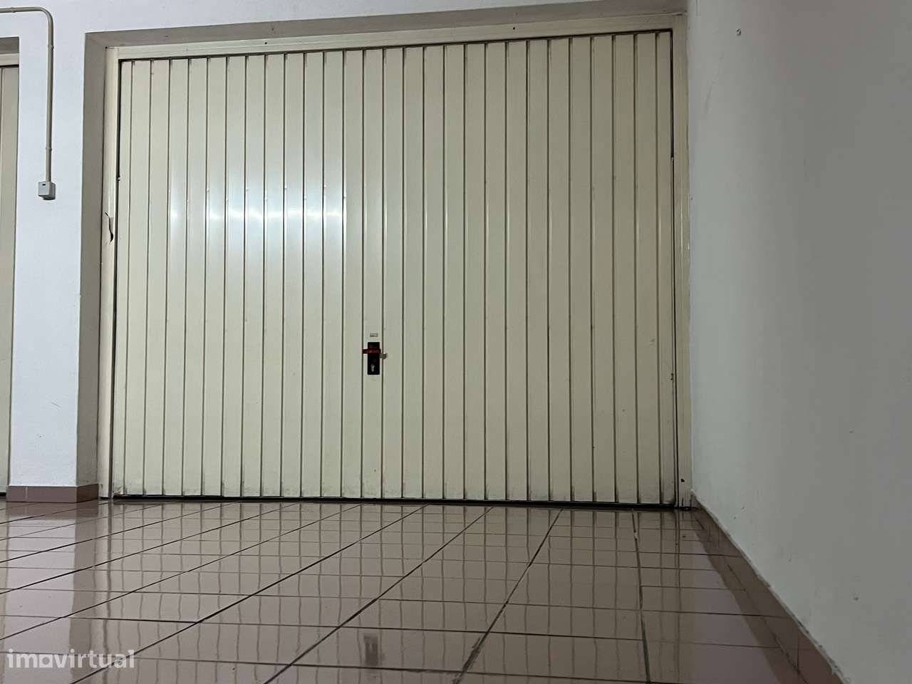 Garagem, União de Freguesias da cidade de Santarém, Rua Luíz Montez Mattoso - Grande imagem: 3/3