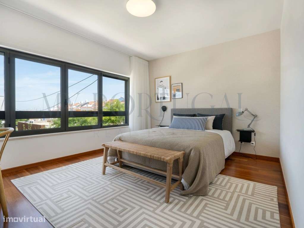 Elegância e Modernidade: Moradia T4 de Luxo com Rooftop em Alcochete-22