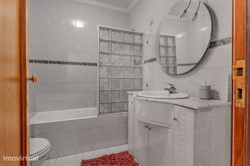 Apartamento T2+1 para venda em Santa Marinha - Grande imagem: 4/10