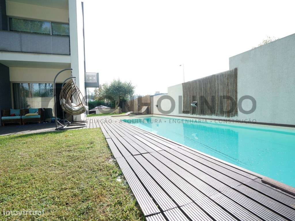 Moradia T4 com piscina de 3 frentes com excelentes áreas, tanto a n...-23