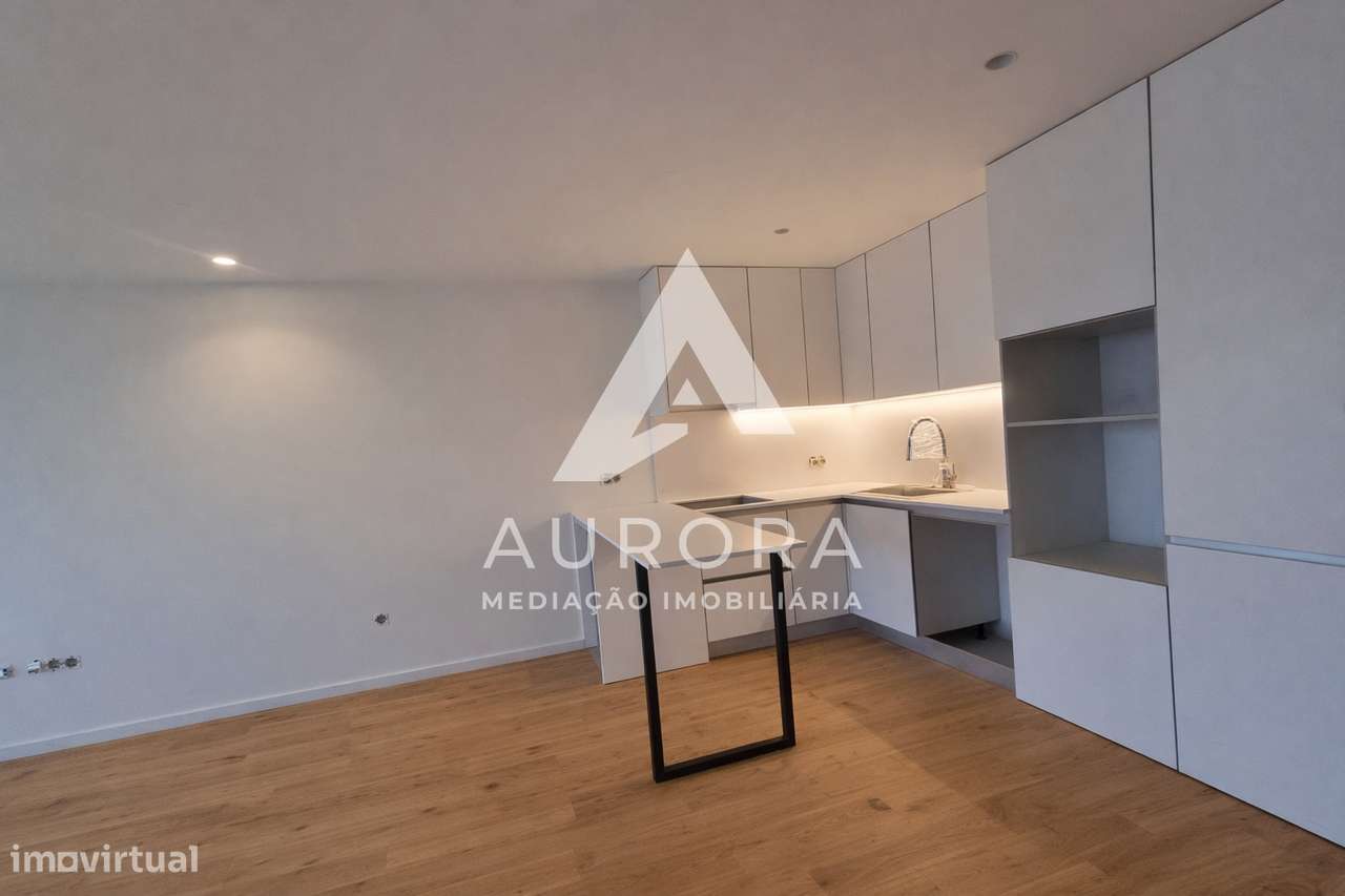 Apartamento piso 1 c/ varanda sul a 100m da praia São Félix da Marinha - Grande imagem: 4/17