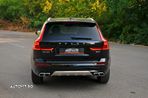 Volvo XC 60 B5 MHEV AT8 AWD Momentum Pro - 4