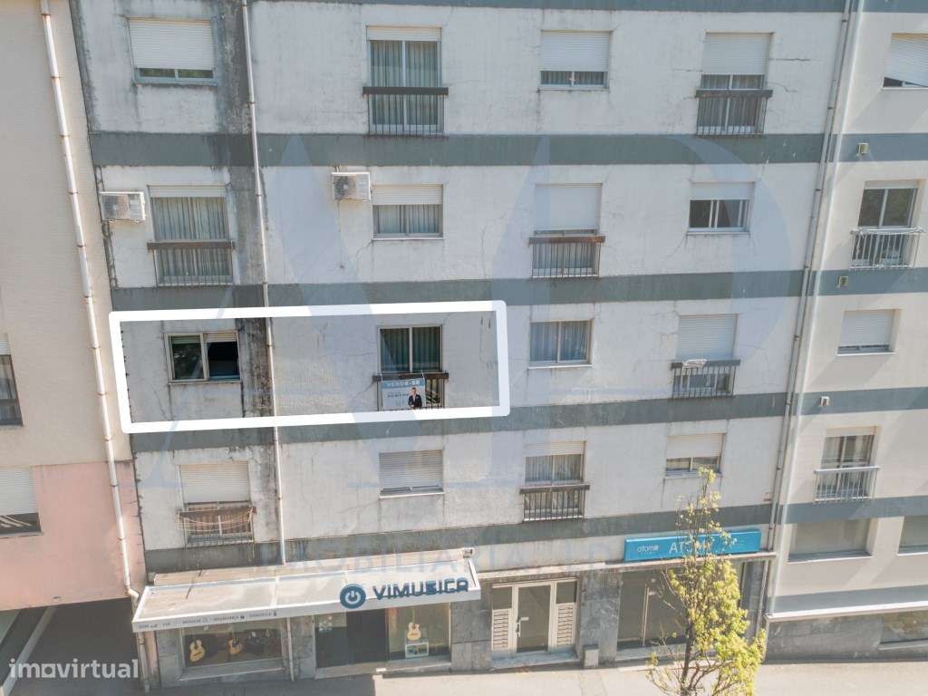 Apartamento T3+1 na Av. Londres-14