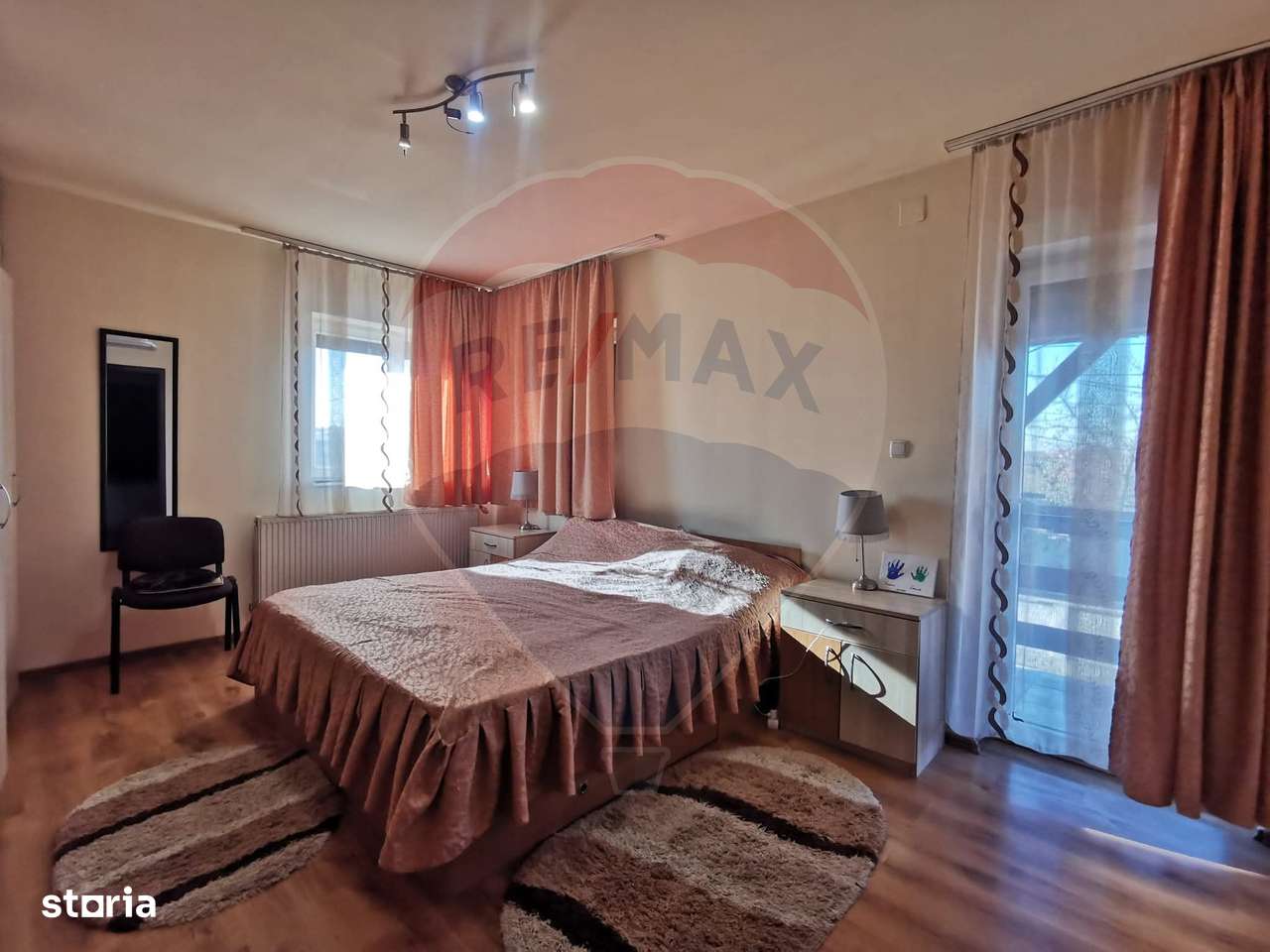 Casă 7 camere si curte, zona Metro Oradea, de vanzare-4