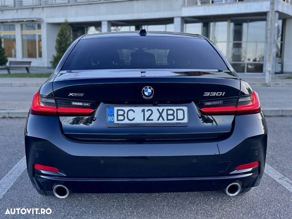 BMW Seria 3 330i xDrive Aut. Luxury Line - 4