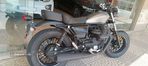 Moto Guzzi V9 Bobber - 6