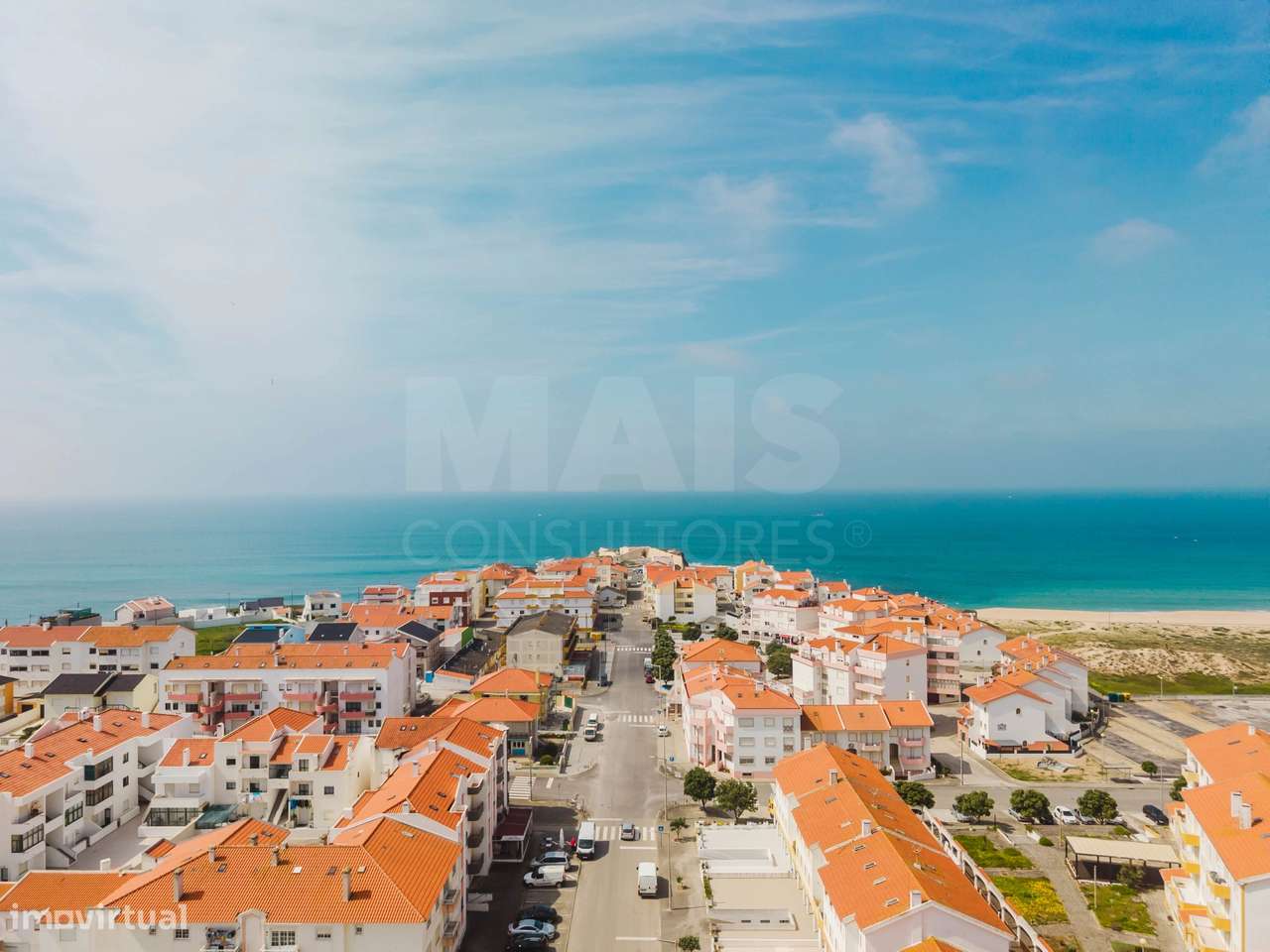 Moradia Geminada T2+2 com Terraço, Garagem Box e Churrasqueira pert... - Grande imagem: 3/49