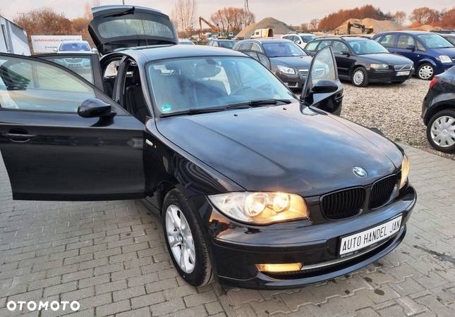 BMW Seria 1 - 32