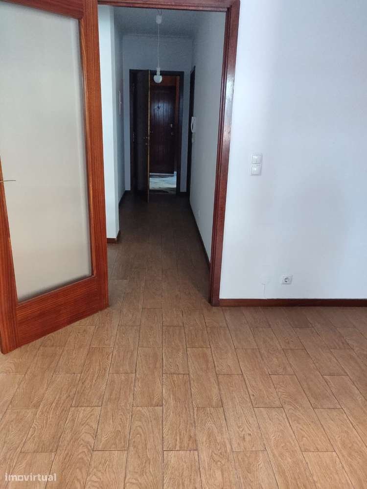 T1 para Arrendar ,com muitos transportes  Publico - Grande imagem: 4/10