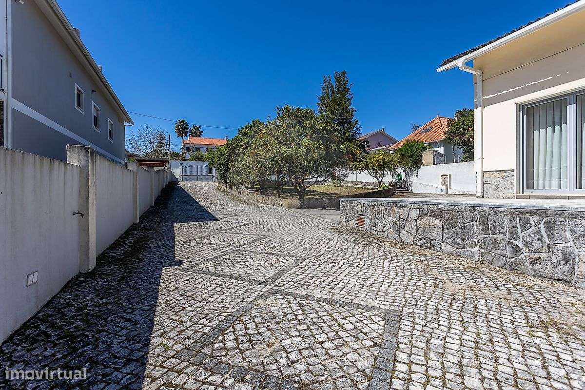 Moradia T4 para venda-26