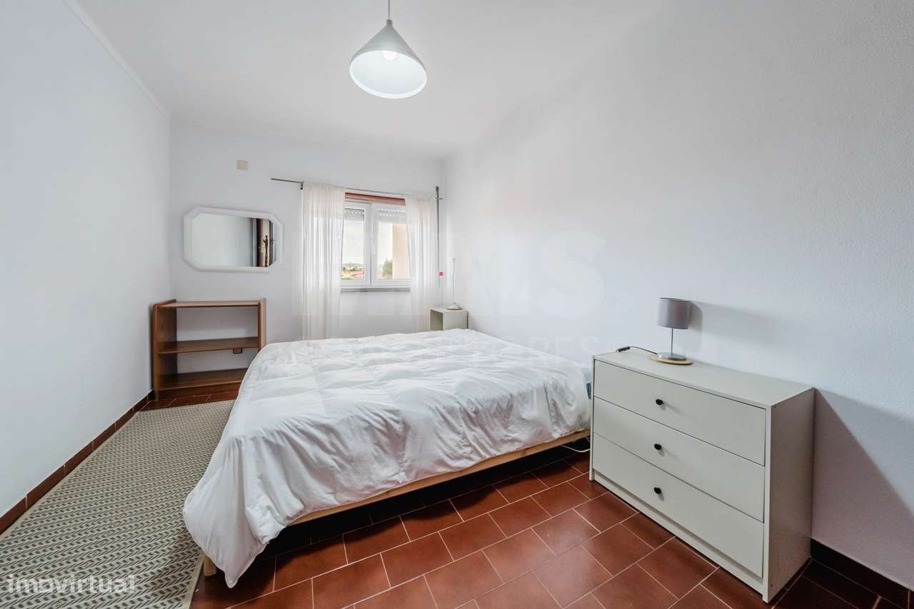 Apartamento T2 com Sótão e Varanda junto à Praia do Baleal-15