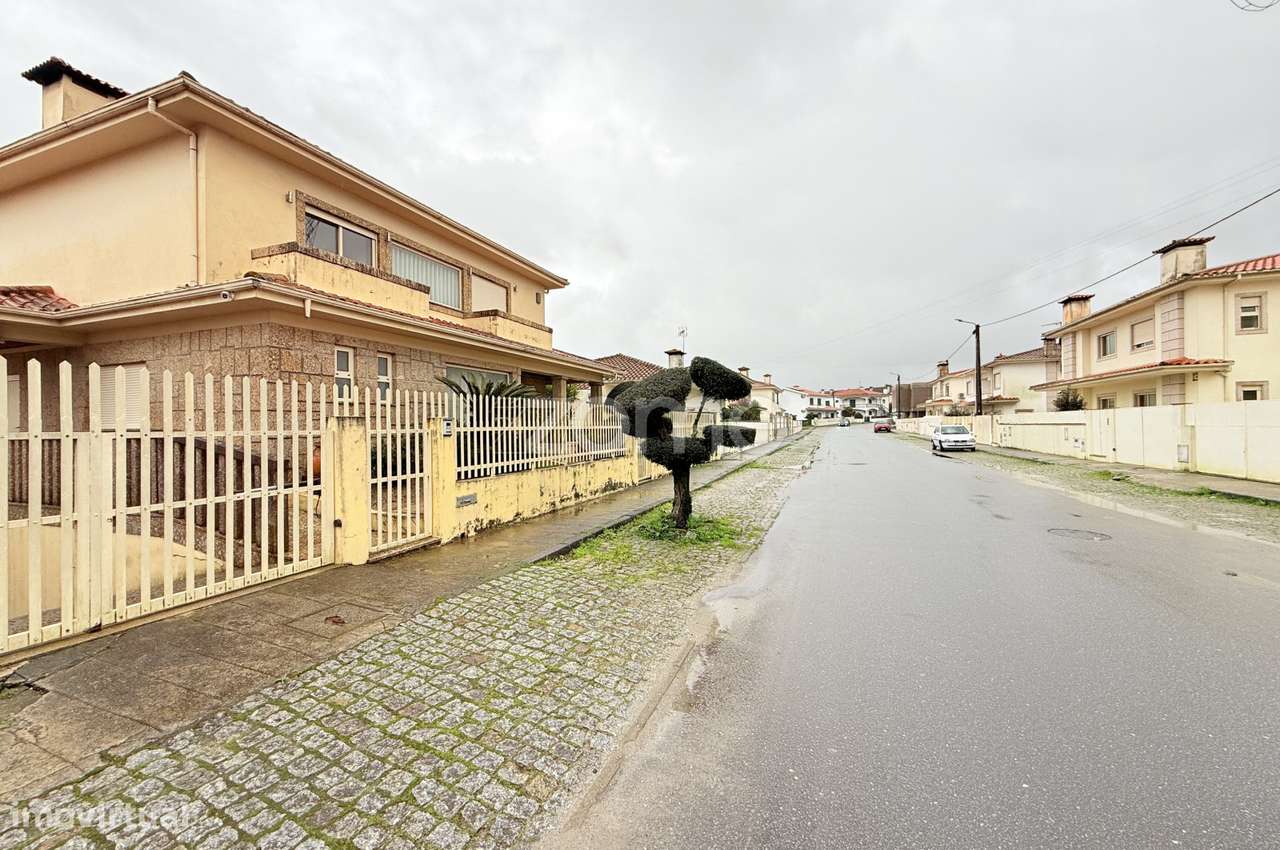 Moradia T3 individual em Brito- Guimarães - Grande imagem: 5/39