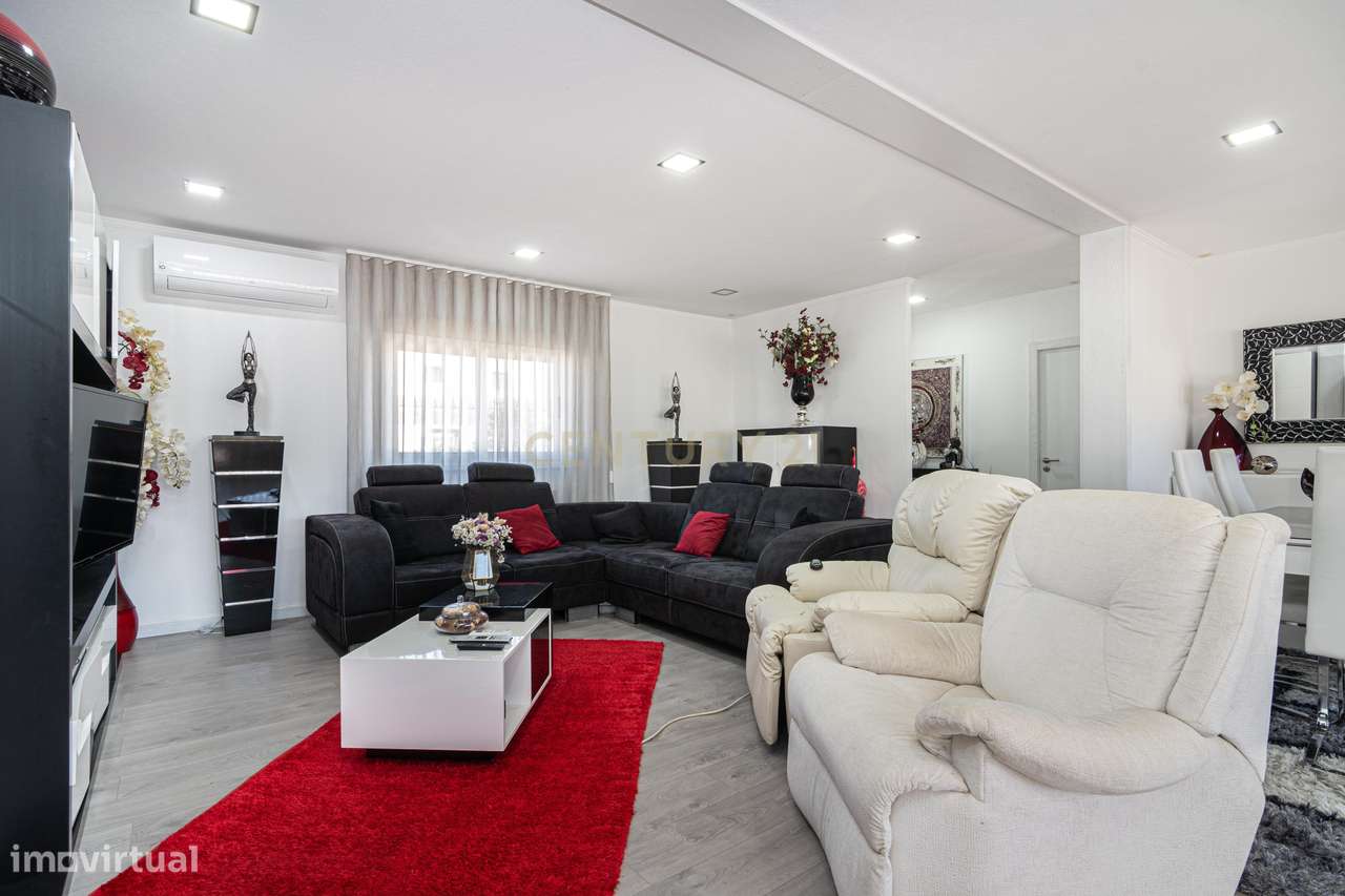 Moradia Independente com Piscina aquecida, Anexos e 3 BOXs (Riachos) - Grande imagem: 5/60