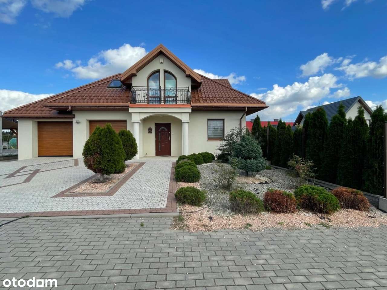 Dom Dla Rodziny, Która Chce Więcej — Więcej Przestrzeni, Więcej Pry...-0