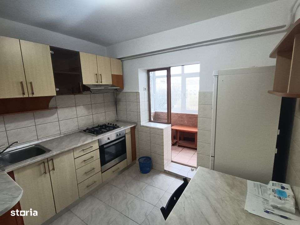 APARTAMENT 3 CAMERE, DECOMANDAT, ETAJ INTERMEDIAR CANTA, MOBILAT SI UT-17