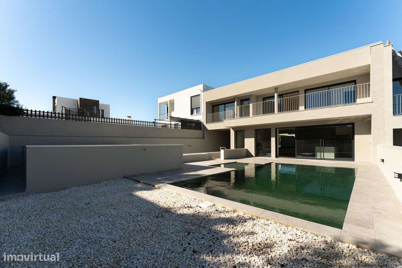 Moradia Geminada T3 com piscina, Leceia, Oeiras - Grande imagem: 4/37