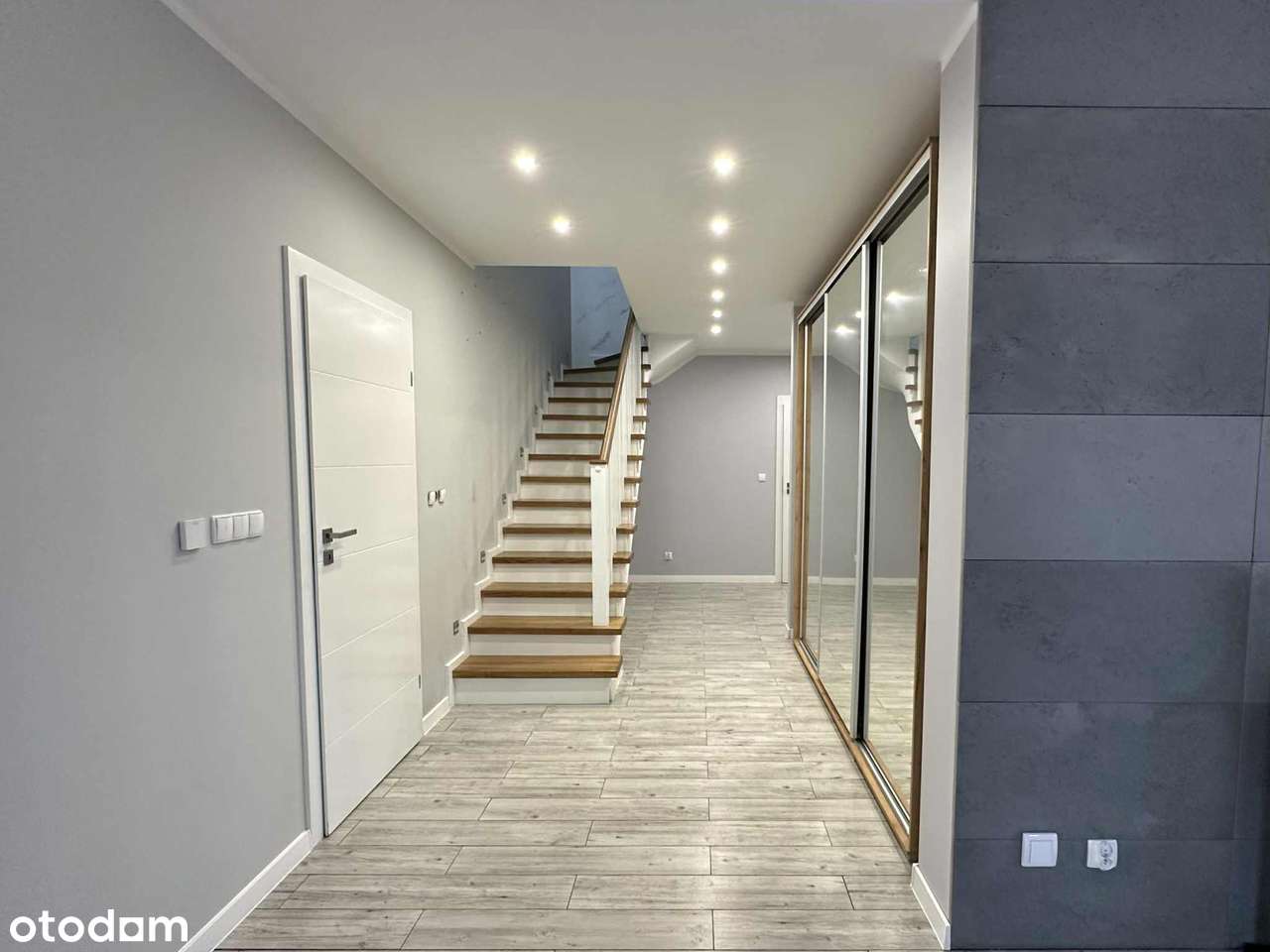 Nowoczesny dom z dużą działką, Wielgłowy-9