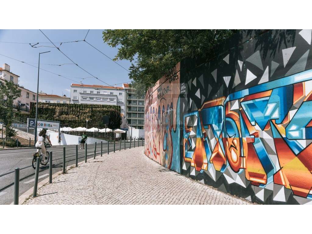 Prédio para construção em Campolide-11