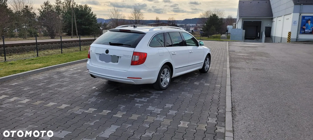 Skoda Superb 2.0 TDI Elegance DSG - 17