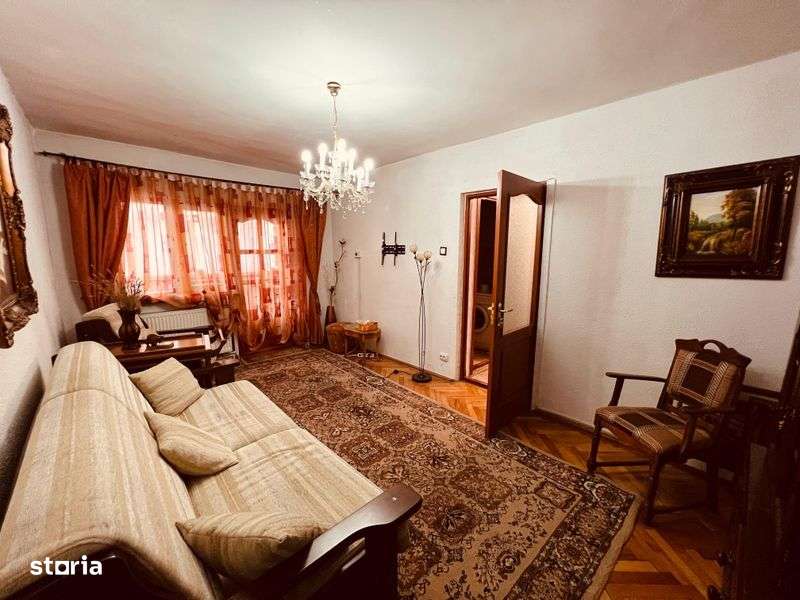 Apartament propietar 2 camere decomandat in Vasile Aaron - Imagine principală: 5/6