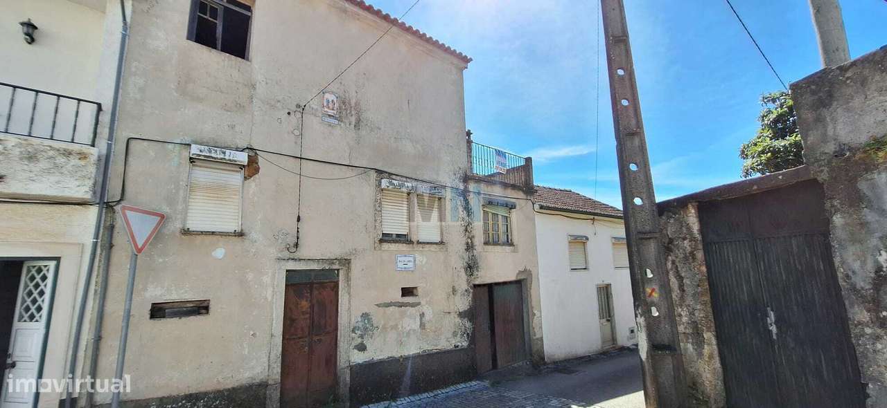Moradia  para remodelação com Elevado Potencial em Anagueis-9