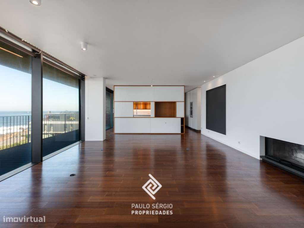 Penthouse de luxo T5 Dúplex, localizada na primeira linha de mar na... - Grande imagem: 1/41