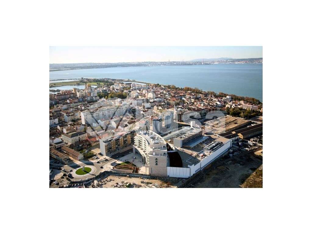 T1 com Quintal e Acabamentos Novos - Ideal para Habitação ou Invest...-10