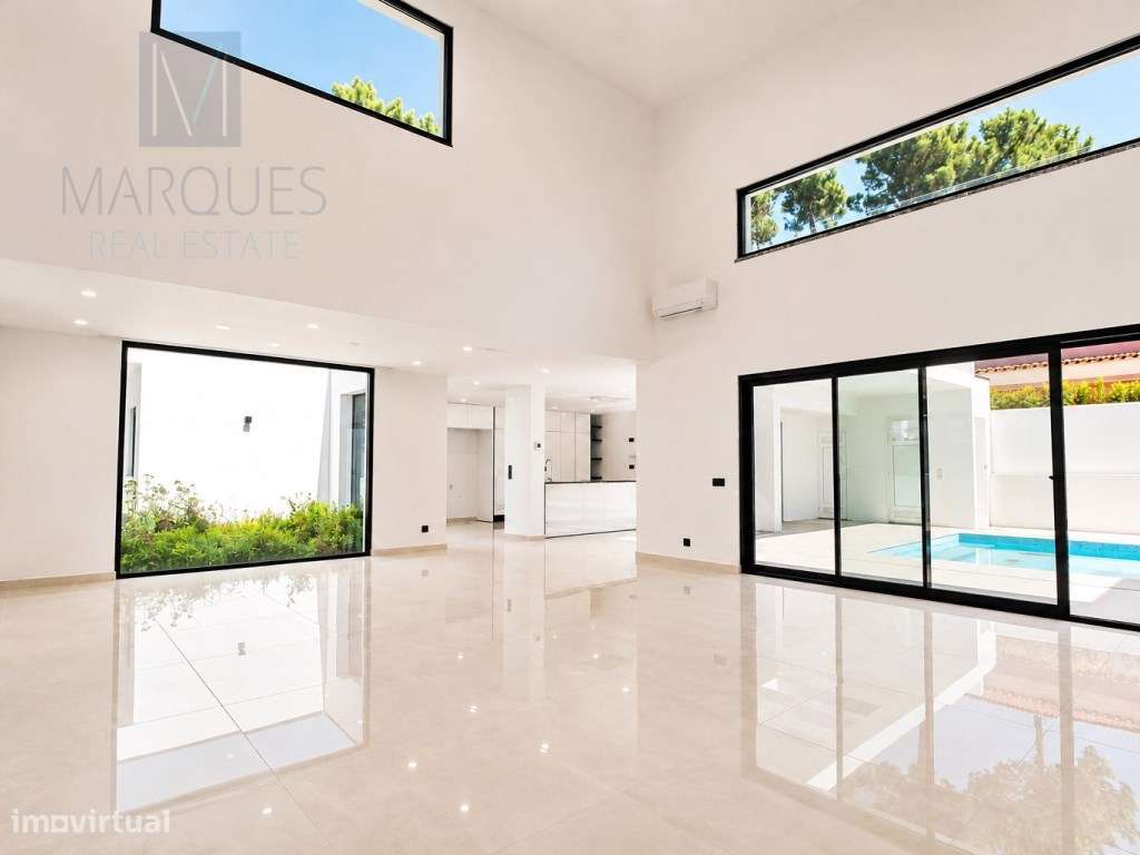 Moradia Isolada T4 com 3 Suites, Jardim e Piscina na Verdizela-18