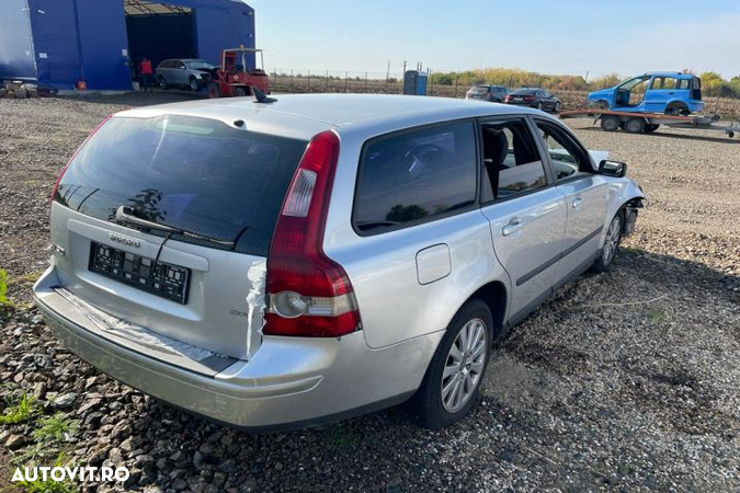 Torpedou Volvo V50 1  [din 2003 pana  2011] seria wagon 2.0 D MT (136 hp) - 3