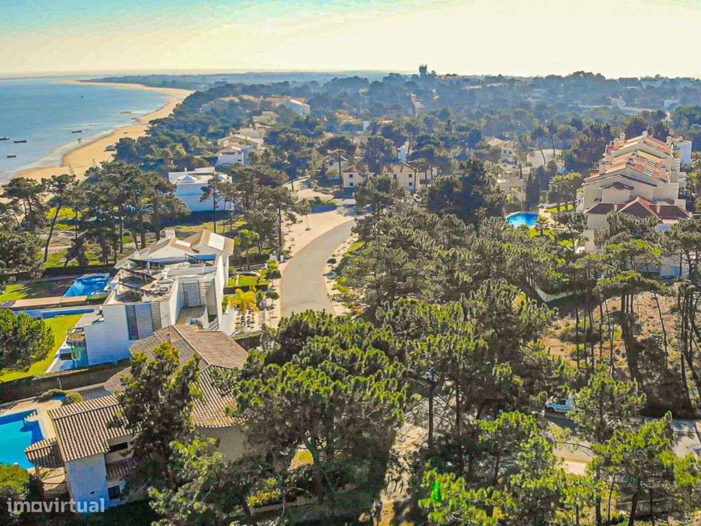 Moradia geminada T4+1 com vista sobre o Rio Sado em Tróia - Grande imagem: 3/44