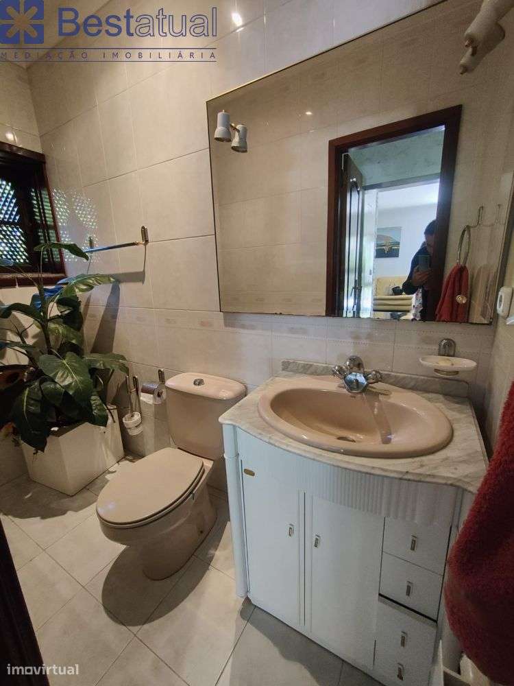 Moradia T4  C/Sótão + 1 Habitação T 3 - J/MC Donalds-25