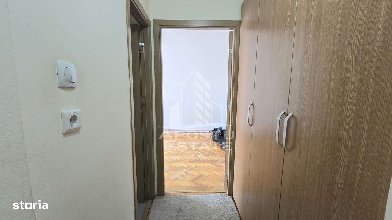Apartament cu 3 camere, 2 bai, centrala proprie, zona Aradului - Imagine principală: 5/9