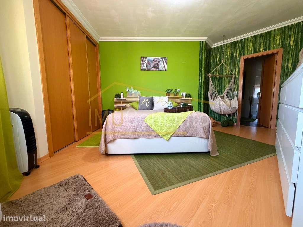 Apartamento T3/ sótão/garagem fechada em Torres Novas-12