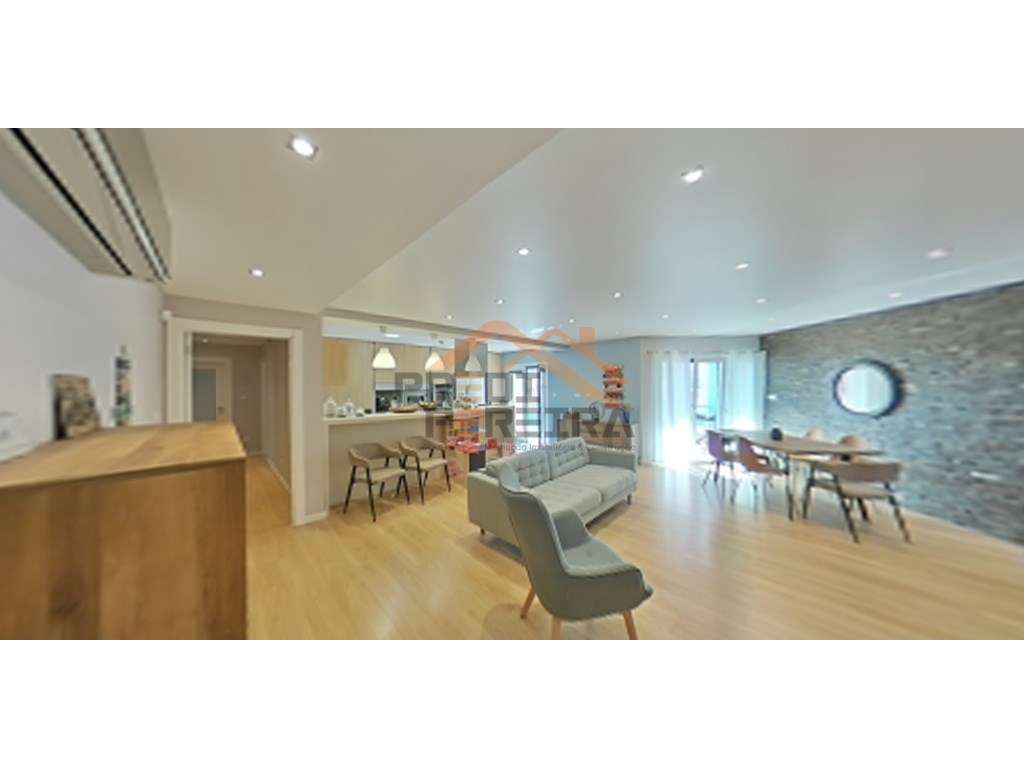 Reservado!
T3 moderno, com box para 2 veículos, terraço e com vist... - Grande imagem: 2/41