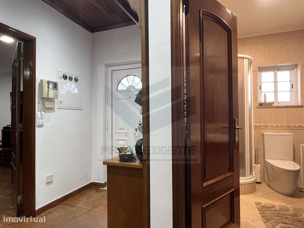 MORADIA T4+1, CAVE 76m2, SÓTAO, GARAGEM, GAIO - MOITA-20