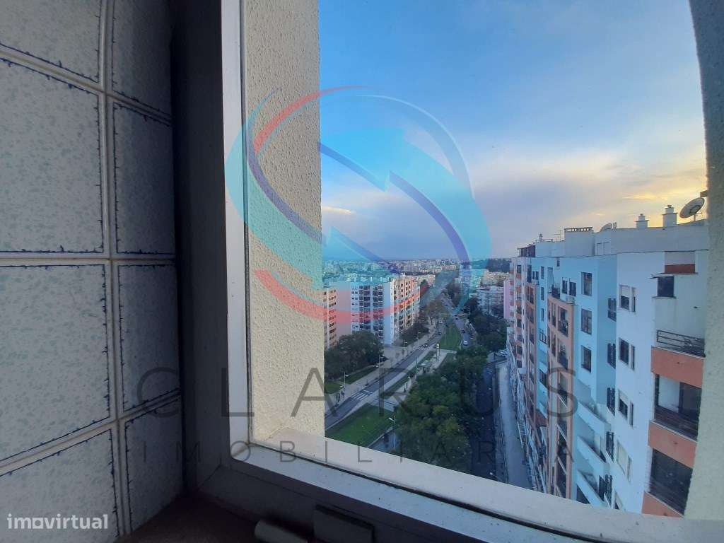 Excelente Apartamento T2 -Almada-22