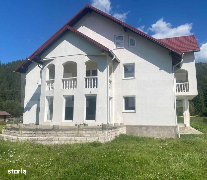 Casa de vanzare cu teren, in Pojorata, la sosea asfaltata - Imagine principală: 2/13