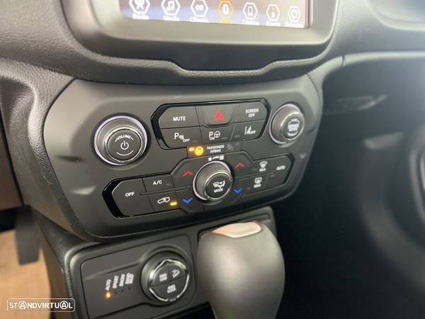 Jeep Renegade 1.3 TG 4Xe Limited - 11