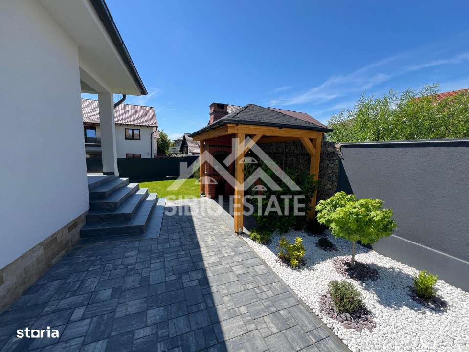 Casa Individuala cu garaj dublu de Vanzare in Șelimbar, zona Lidl - Imagine principală: 4/19