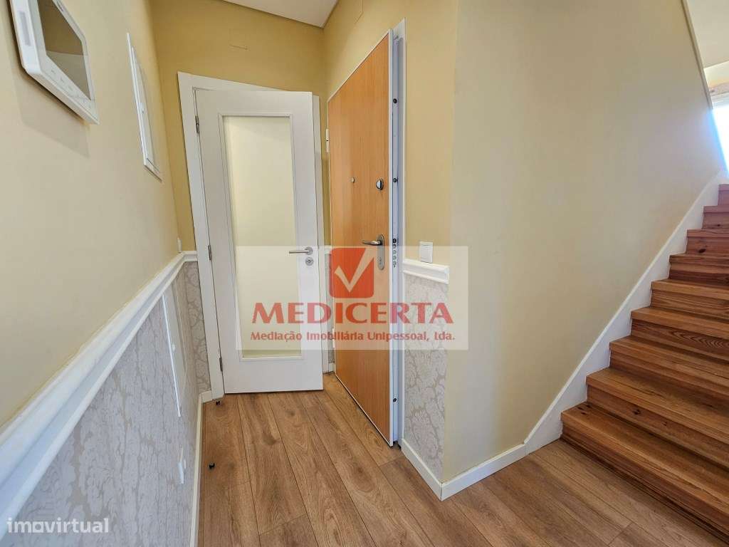 Massamá - Centro T3 Duplex(140m2) Totalmente remodelado - Grande imagem: 5/23